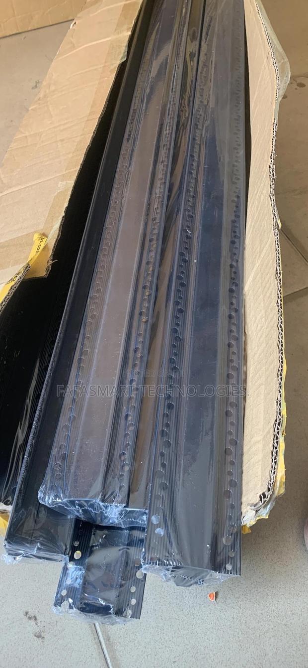 1m and 2m Magnetic Aluminum Track Rails · Photo 4