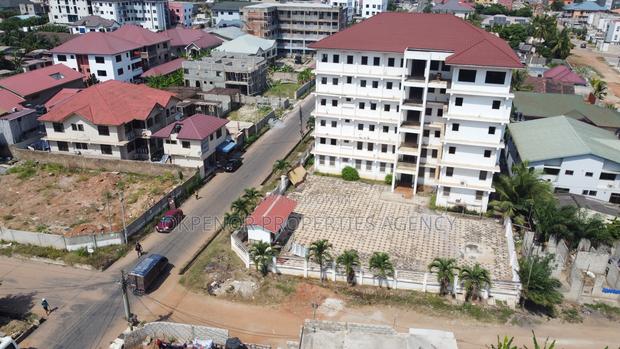 20bdrm House in Airport Hills, Accra Metropolitan for sale · Photo 2