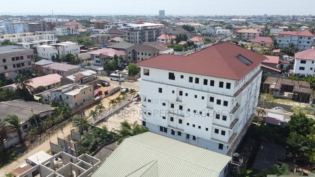 20bdrm House in Airport Hills, Accra Metropolitan for sale · Photo 4
