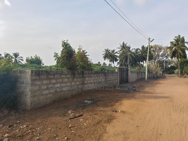 4plot Fence for Sale at Ada Junction · Photo 2