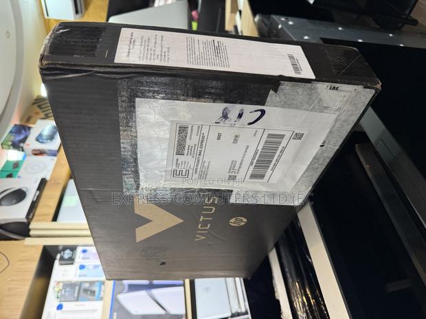 New Laptop HP Victus 15 16GB AMD Ryzen 5 SSHD (Hybrid) 512GB · Photo 5