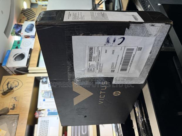 New Laptop HP Victus 15 16GB AMD Ryzen 5 SSHD (Hybrid) 512GB · Photo 6