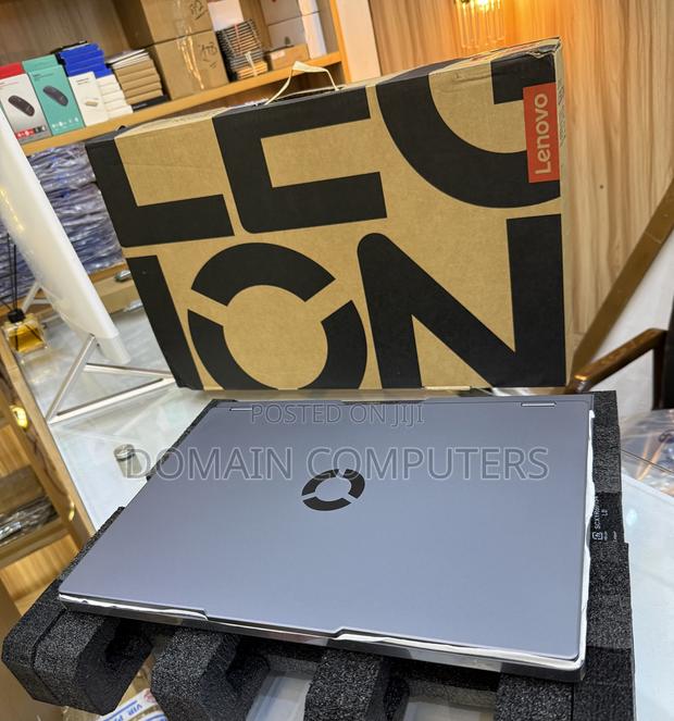 New Laptop Lenovo Legion 5 32GB Intel Core Ultra 9 SSD 1T · Photo 5