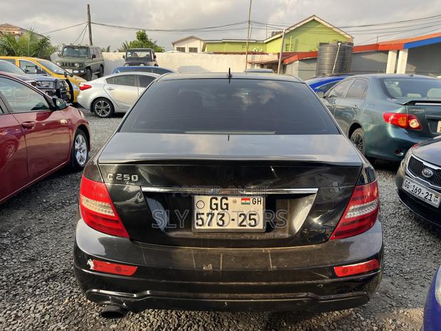 Mercedes-Benz C250 2014 Black · Photo 5