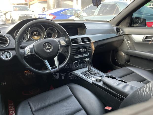 Mercedes-Benz C250 2014 Black · Photo 3
