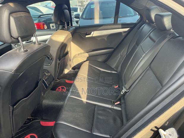 Mercedes-Benz C250 2014 Black · Photo 4