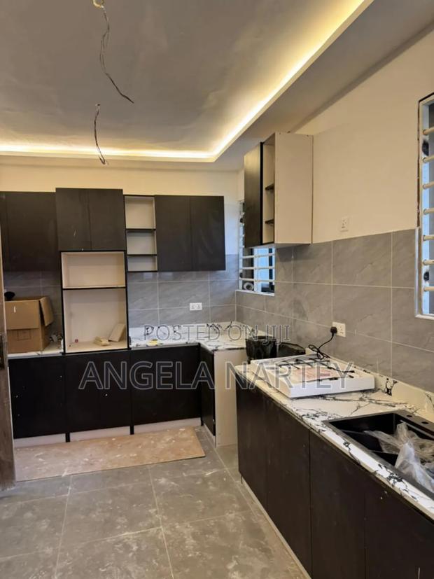 4bdrm House in Community 18 Spintex for sale · Photo 8