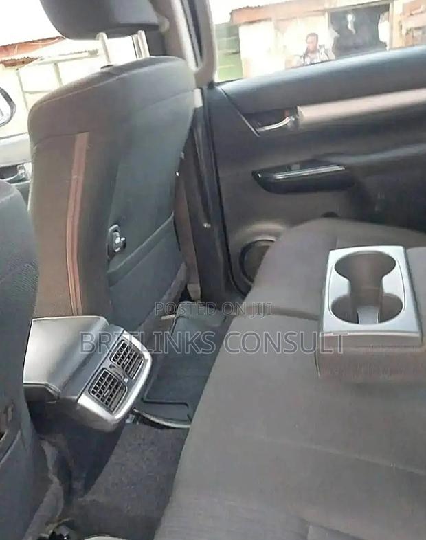 Rent a Pickup Truck Toyota Hilux Available Now! · Photo 4
