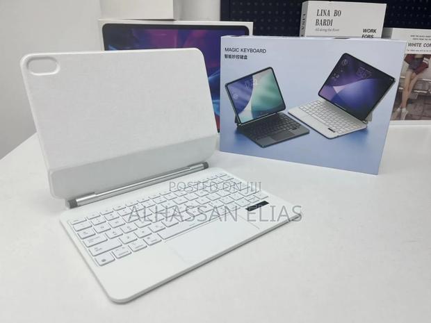 iPad 11th A16 and Apple iPad 10th Generation Magic Keyboard (White) · Photo 7