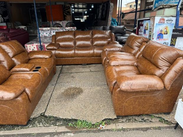 Afrobae Factory Sofas · Photo 4