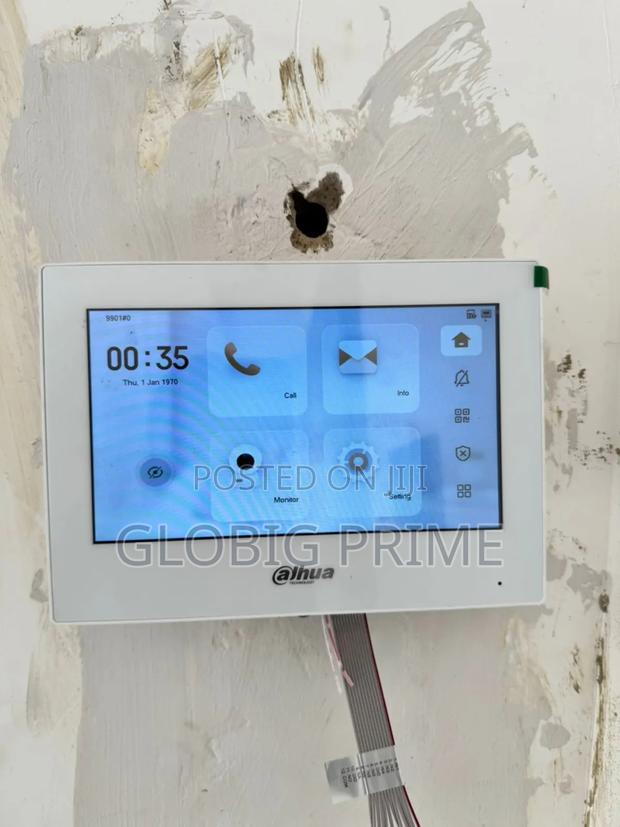 Video Doorbell With Remote View · Photo 3