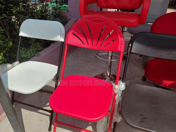 Foldable Chair · Photo 1