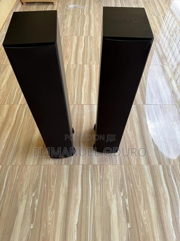 Polk Audio Tower Speakers · Photo 1