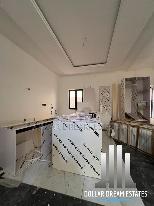 5bdrm House in Adenta for sale · Photo 7