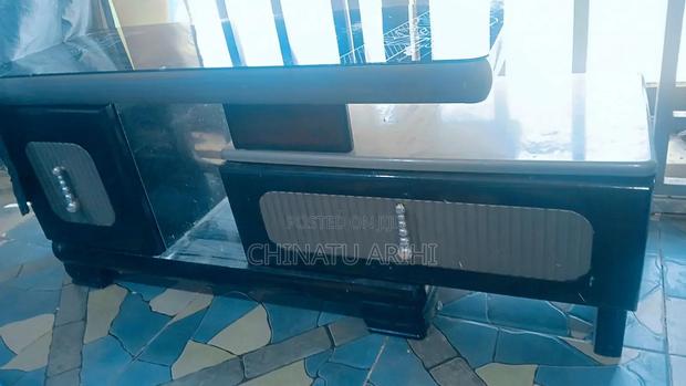 Supreme Stretchable TV Stand · Photo 2