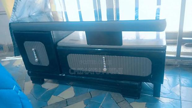 Supreme Stretchable TV Stand · Photo 4