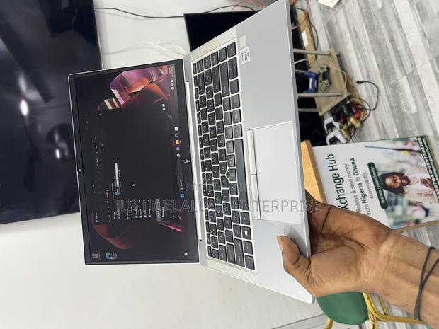 Laptop HP EliteBook 840 G7 8GB Intel Core I5 SSD 512GB · Photo 2