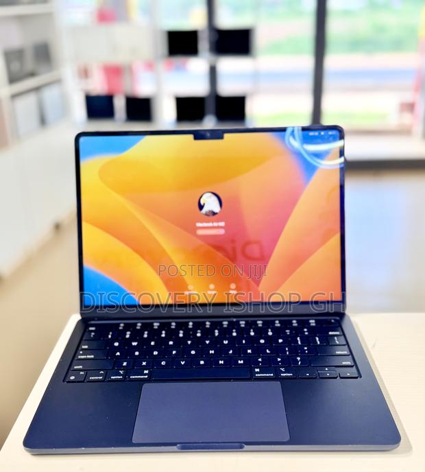 Laptop Apple MacBook Air 2023 M2 8GB Apple M2 SSD 256GB · Photo 2
