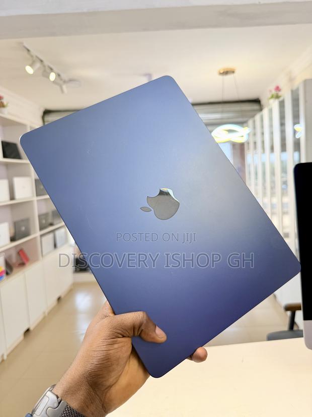 Laptop Apple MacBook Air 2023 M2 8GB Apple M2 SSD 256GB · Photo 4
