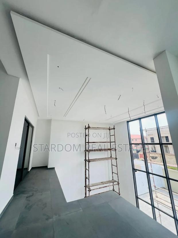 4bdrm Duplex in Adjiringanor, East Legon for sale · Photo 5
