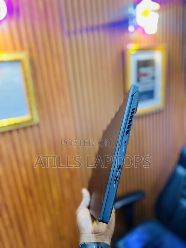 Laptop Asus ROG Zephyrus G15 16GB AMD Ryzen 7 SSD 1T · Photo 5