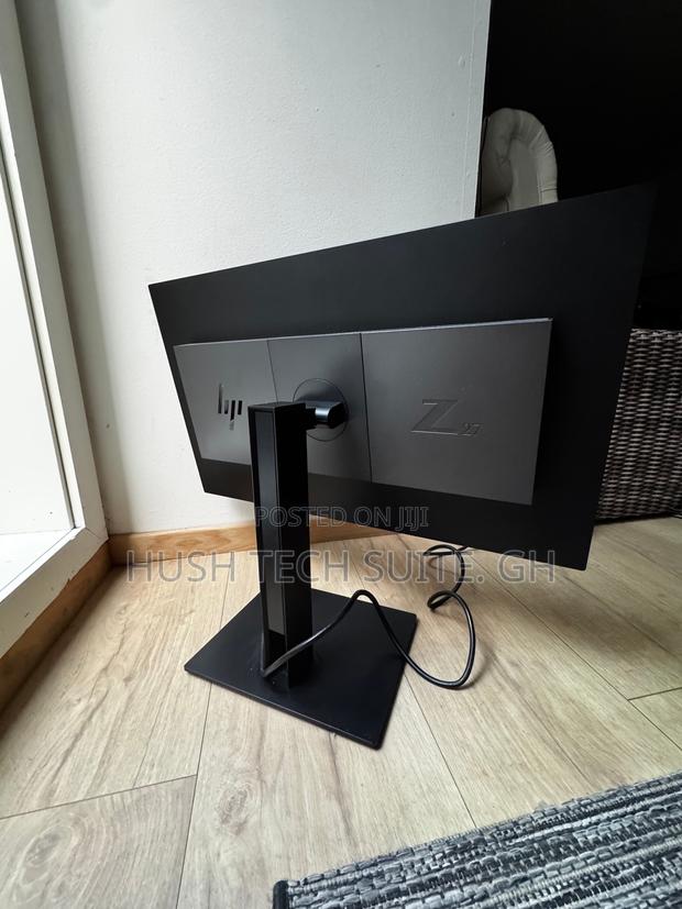 Hp Z27 Uhd Ips Display Wide Monitor 3840 X 2160 · Photo 1