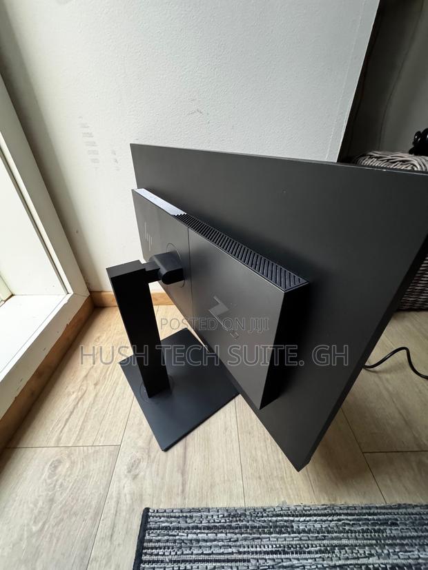 Hp Z27 Uhd Ips Display Wide Monitor 3840 X 2160 · Photo 6