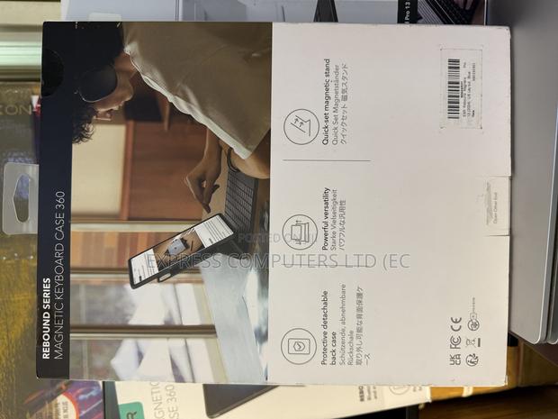 iPad Pro 13 (2024) Original Esr Bluetooth 360 Magnetic Keyboard Case · Photo 3