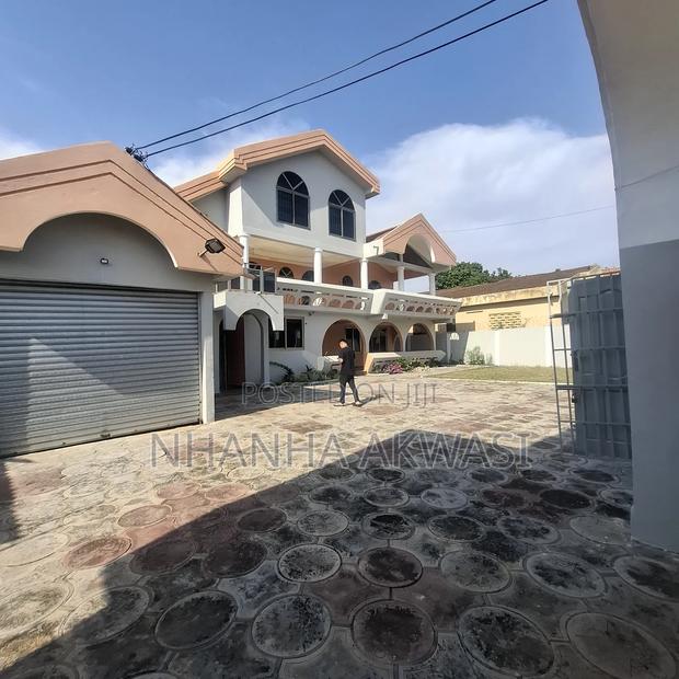 6bdrm House in Community 12, Tema Metropolitan for rent · Photo 5