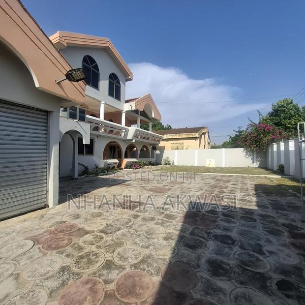 6bdrm House in Community 12, Tema Metropolitan for rent · Photo 7
