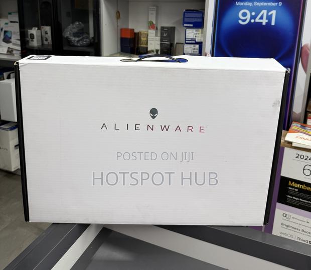 New Laptop Dell Alienware M18 R2 16GB Intel Core i7 SSD 1T · Photo 2