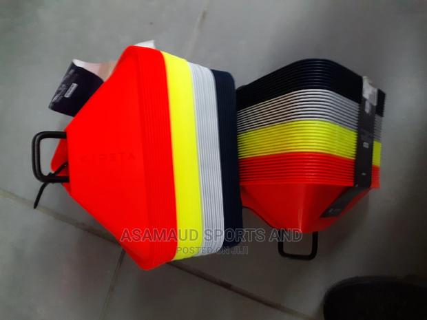 Original Football Cones At Cool Price · Photo 2