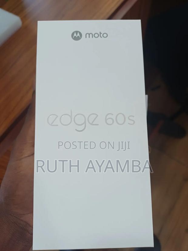 New Motorola Edge 60 Fusion 256 GB Bronze · Photo 2