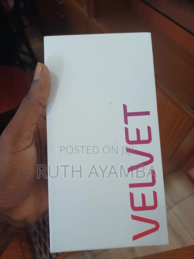 New LG Velvet 128 GB Silver · Photo 2