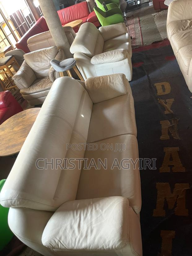 Sofa/ Living Room/ Hall Chairs · Photo 5