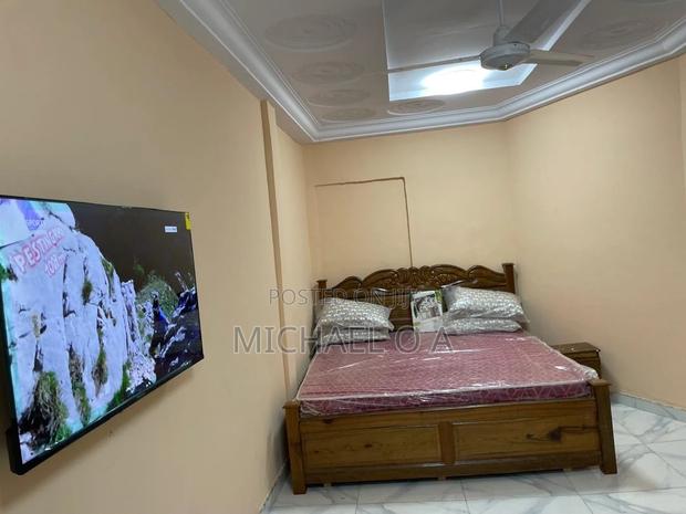Ensuite Room With Aircon, TV Fridge at Kwadaso North, Kumasi · Photo 6