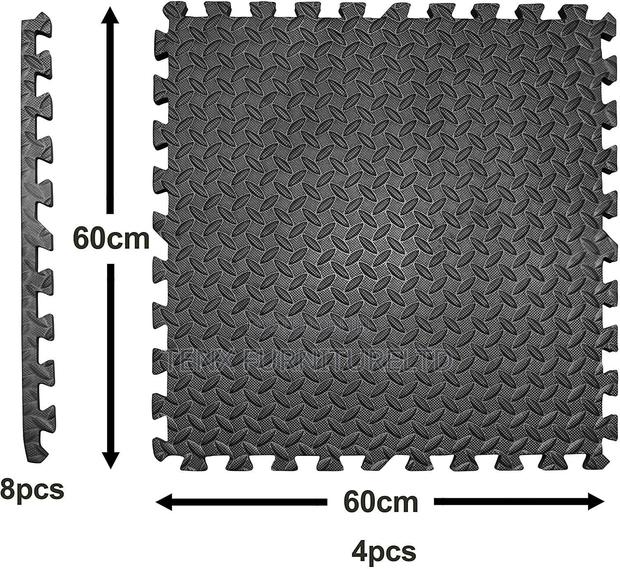 Interlocking Floor Gym/Floor Tiles (Black) · Photo 3