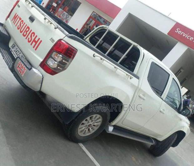 Mitsubishi L200 2021 White · Photo 1