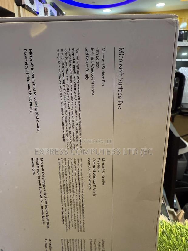 New Laptop Microsoft Surface Pro 11th Edition, a Copilot+ PC 16GB 256GB · Photo 6