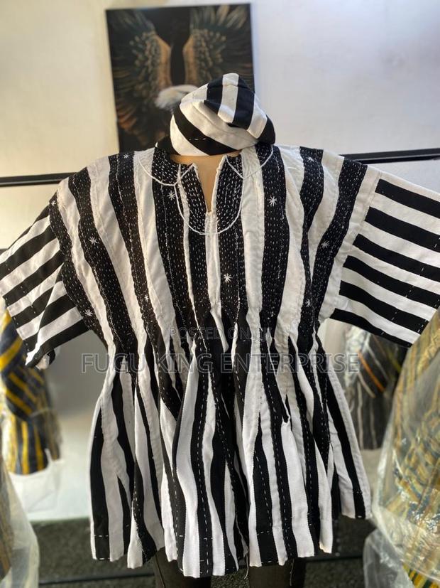 Unisex Smock Available · Photo 8