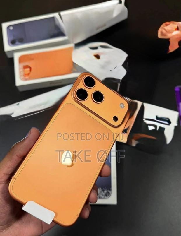 New Apple iPhone 17 Pro Max 256 GB Orange · Photo 2
