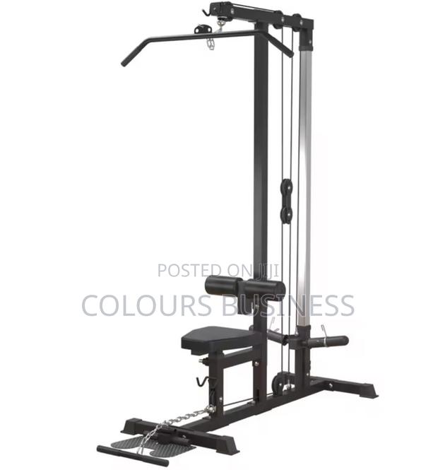Free Weight Lat Pull Down · Photo 1
