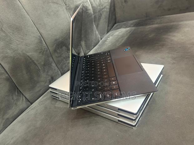 Laptop Dell XPS 13 16GB Intel Core i7 SSHD+SSD 512GB · Photo 1