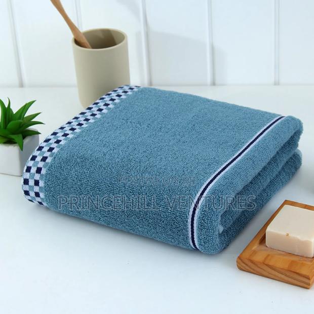 Large Bath Towels - Full Cotton · Photo 2