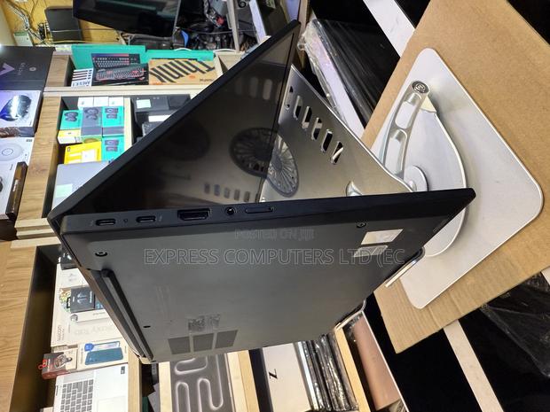 Lenovo ThinkPad T14s G4 16GB Intel Core Ultra 5 SSHD (Hybrid) 512GB · Photo 6