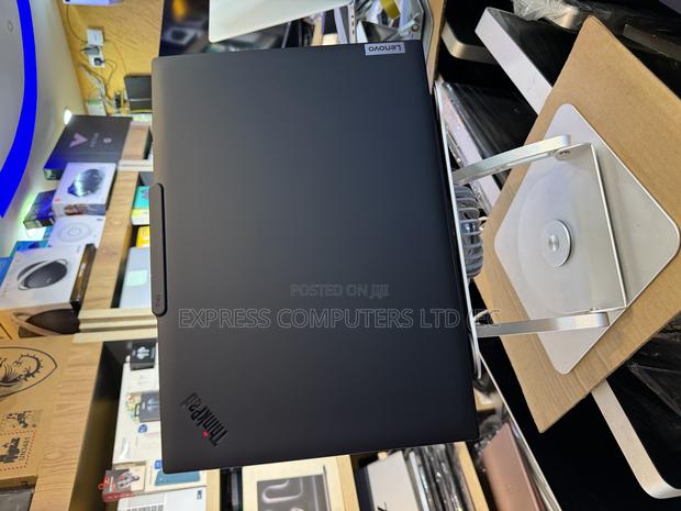 Lenovo ThinkPad T14s G4 16GB Intel Core Ultra 5 SSHD (Hybrid) 512GB · Photo 7