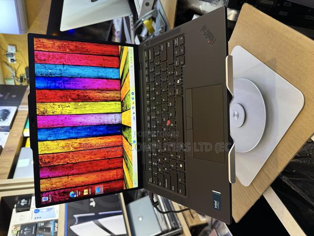 Lenovo ThinkPad T14s G4 16GB Intel Core Ultra 5 SSHD (Hybrid) 512GB · Photo 4