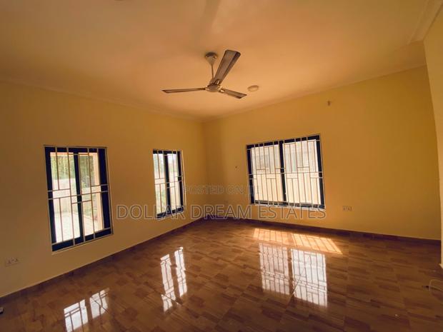 2bdrm House in Old Ashomang for sale · Photo 6