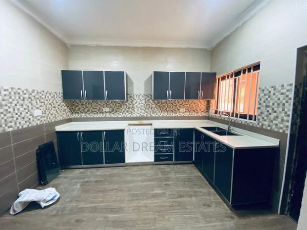 2bdrm House in Old Ashomang for sale · Photo 8