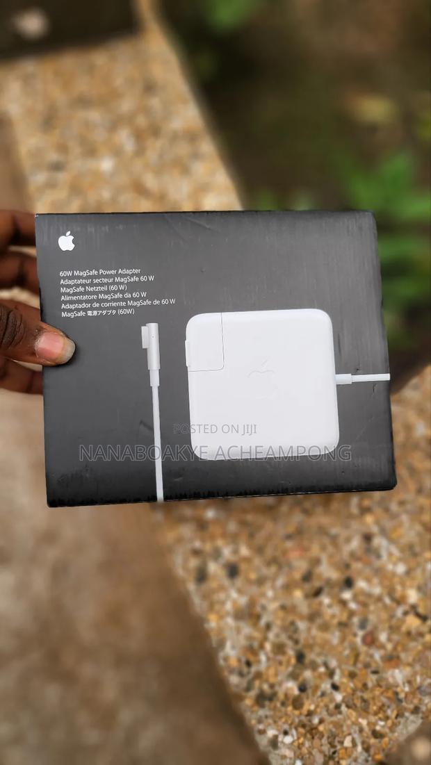 Original Uk 65w Apple Laptops Charger · Photo 4